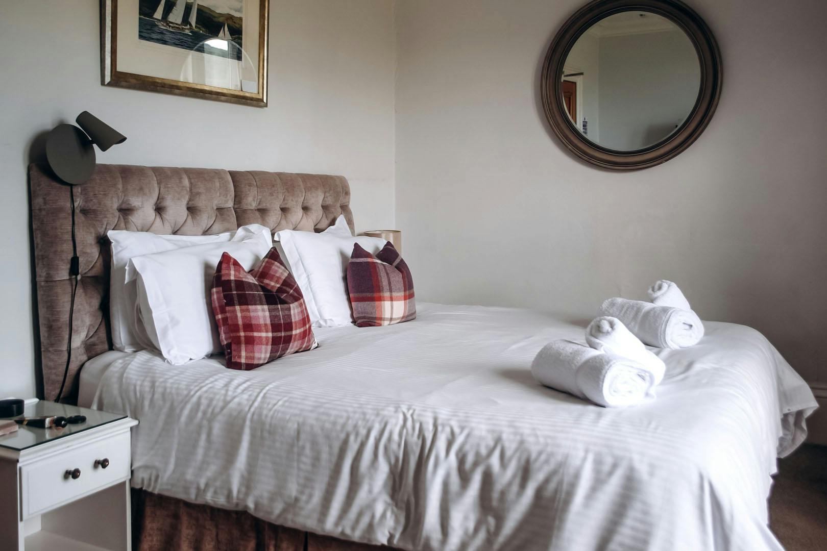 4* The Colintraive Hotel