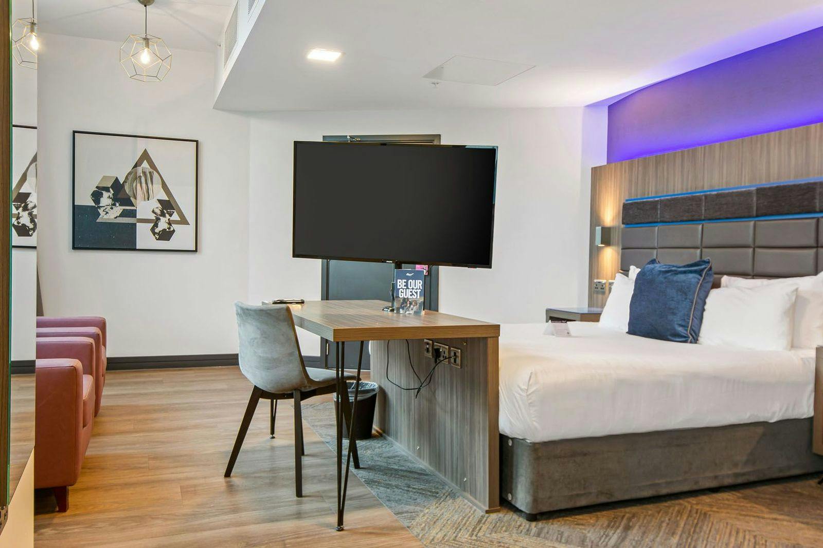 Roomzzz Manchester Victoria