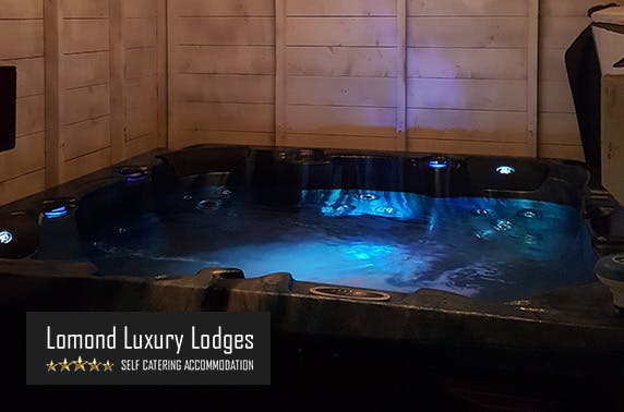 The Wee Oaktree Lodge Stay With Private Hot Tub Itison