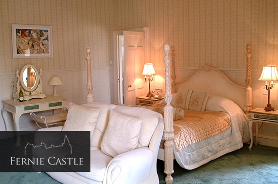 Fernie Castle romantic suite DBB