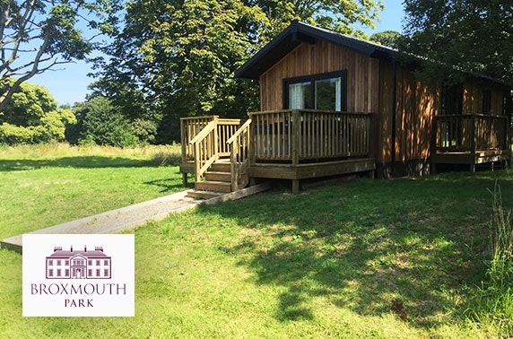 Private hot tub lodge at Broxmouth Park stay