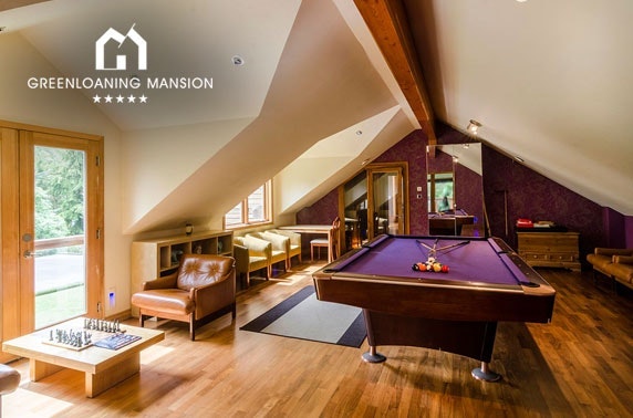 Mansion & hot tub group stay