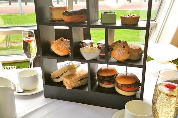 4* Crowne Plaza Prosecco afternoon tea