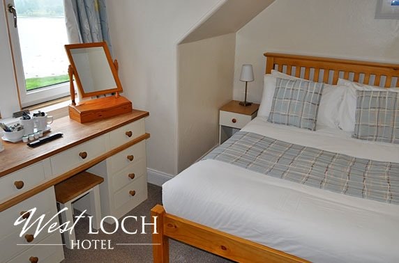 Tarbert stay with stunning Loch Fyne views - from £59