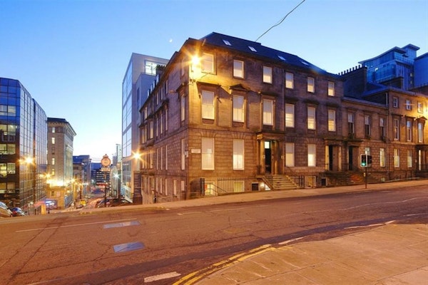 Dreamhouse Apartments Glasgow