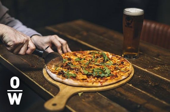 Pizza & drinks at The Overworks Tap Room, Ellon