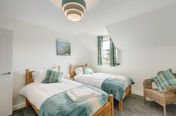 St Andrews group stay - from under £12.50pppn 