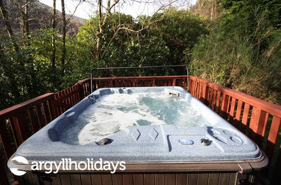Hot tub lodge stay - choice of 2 locations