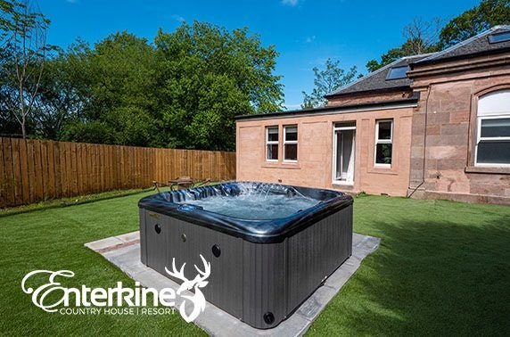 Ayrshire self-catering group stay with hot tub - from under £35pppn