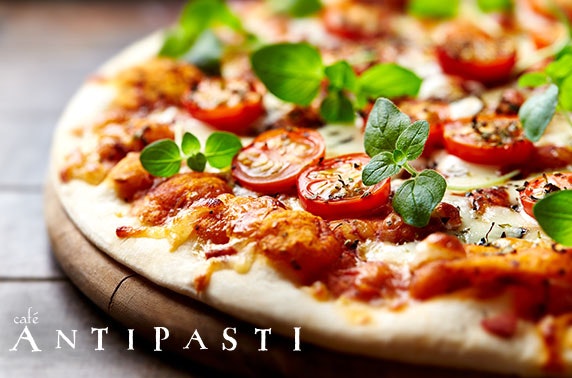 Pizza or pasta & Prosecco - from £7pp
