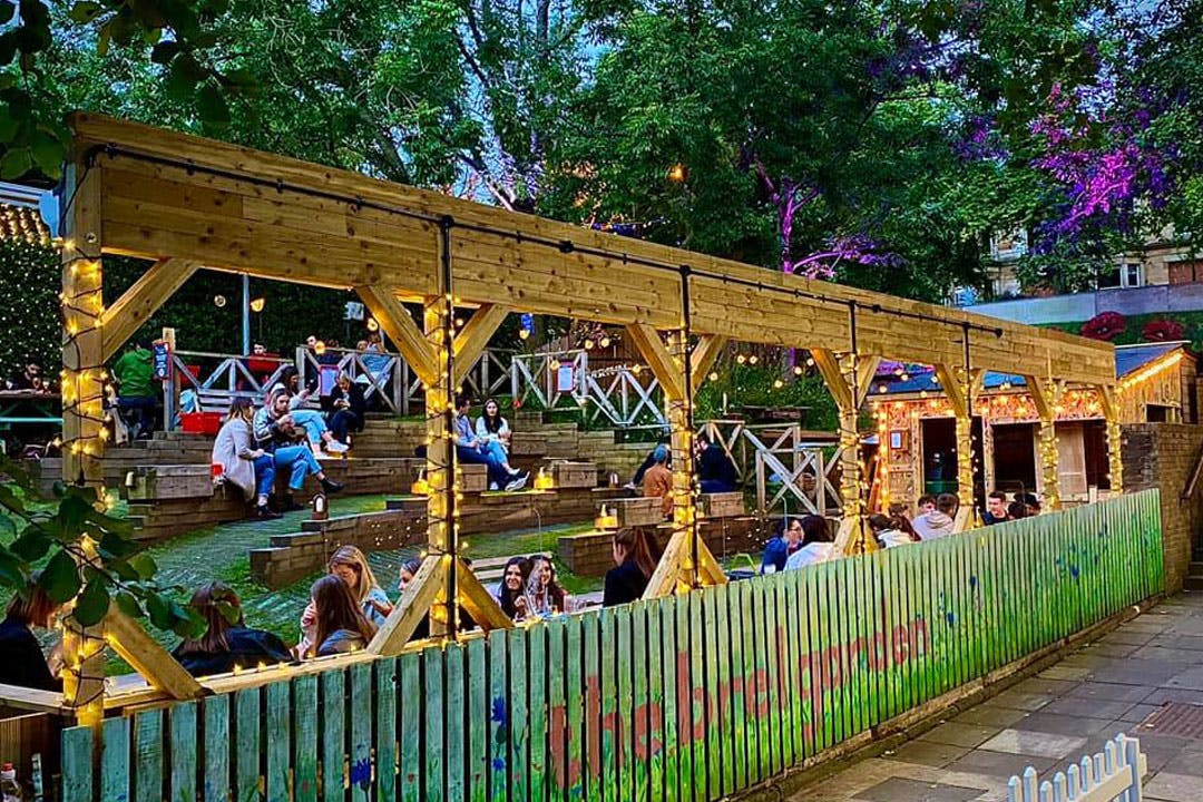 Restaurant Pubs With Outdoor Heaters Restaurant Beer Gardens With