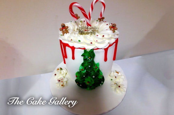 Christmas cupcakes or drip cake