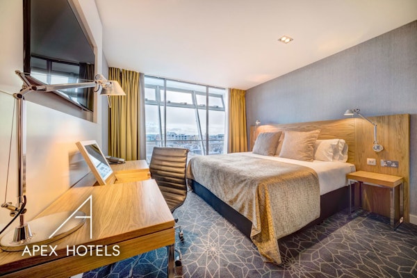 Overnight for two with optional wine & sharing plates at Apex City of Glasgow Hotel; perfect location for catching a show at nearby King's Theatre