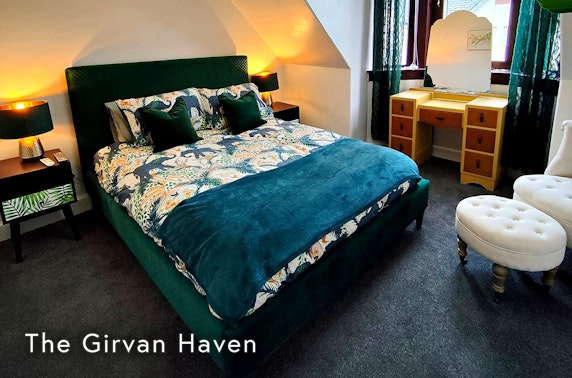 Girvan Haven group hot tub getaway
