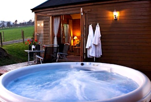 Pitlochry lodge break with hot tub