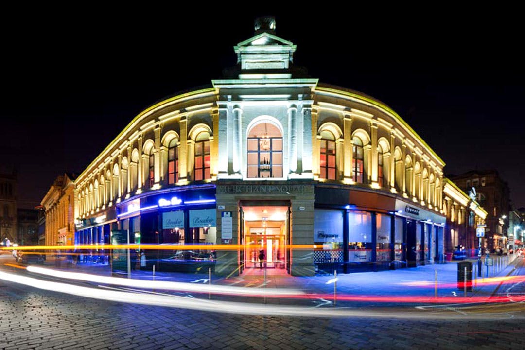 Metropolitan Bar & Restaurant