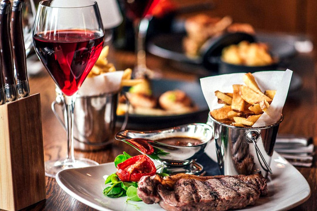 Cocktails Steaks: courses, burger or Chateaubriand with