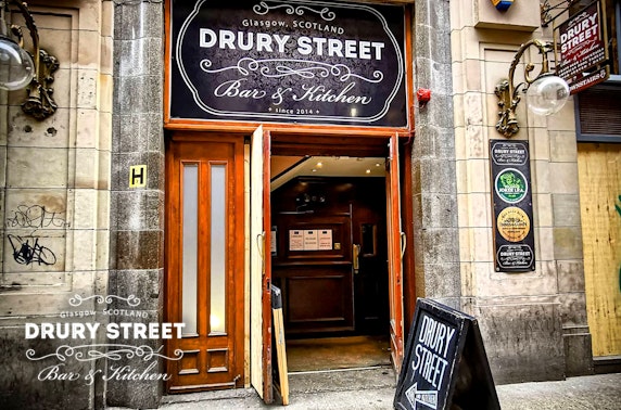Drury Street mac & cheese and drinks