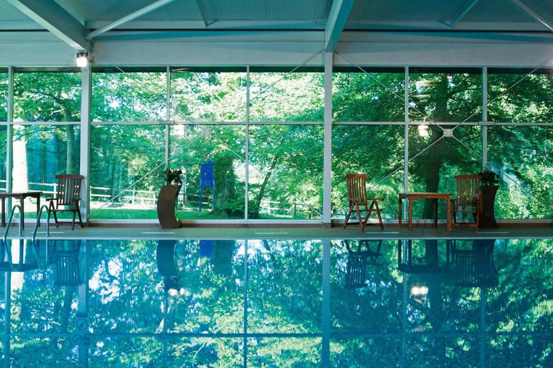 4* Macdonald Houstoun House