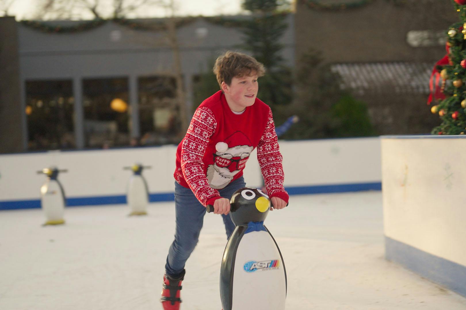 Edinburgh Zoo Winter Village 