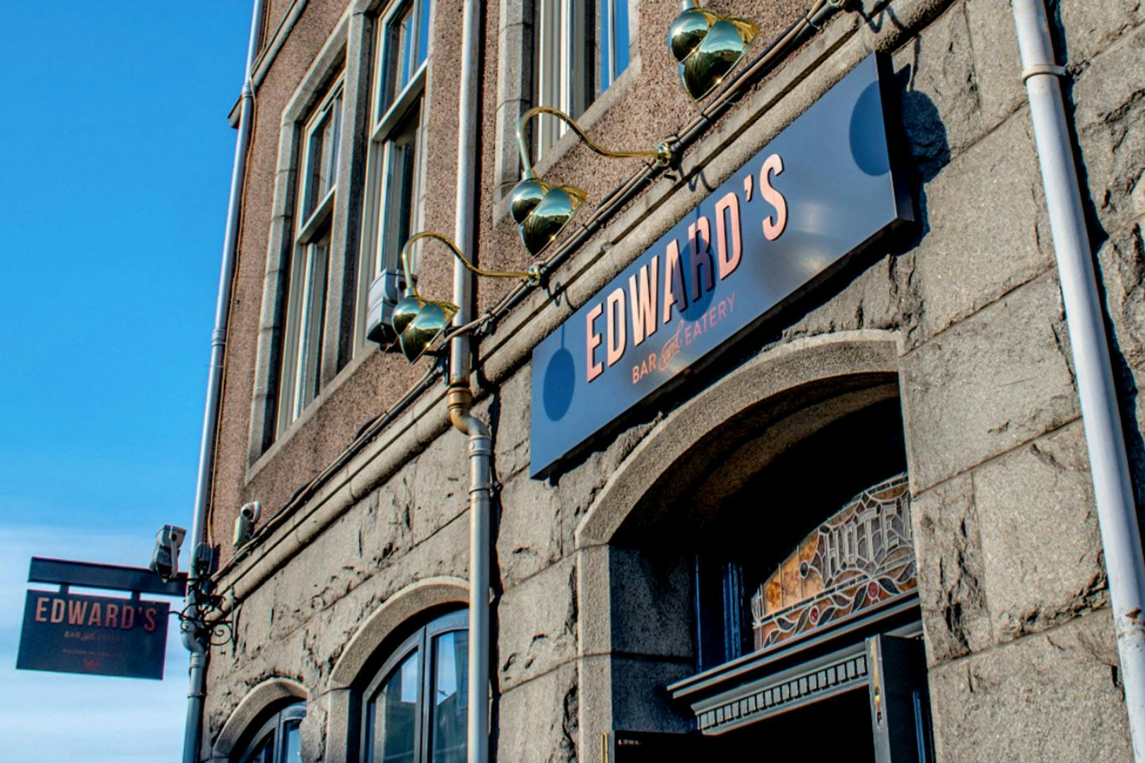 Edward's Bar & Restaurant