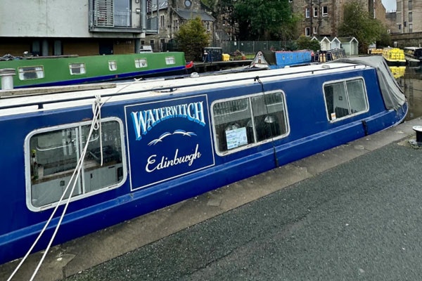 Re-Union Canal Boats