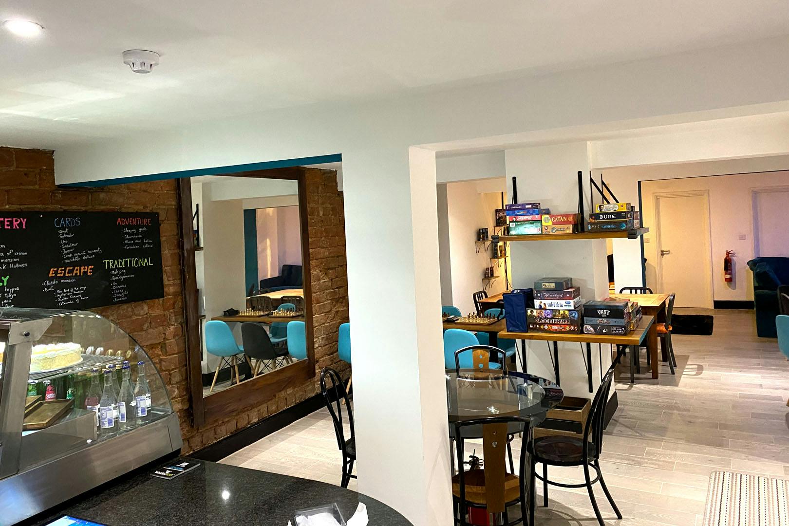 Top Hat & Bishop murder mystery