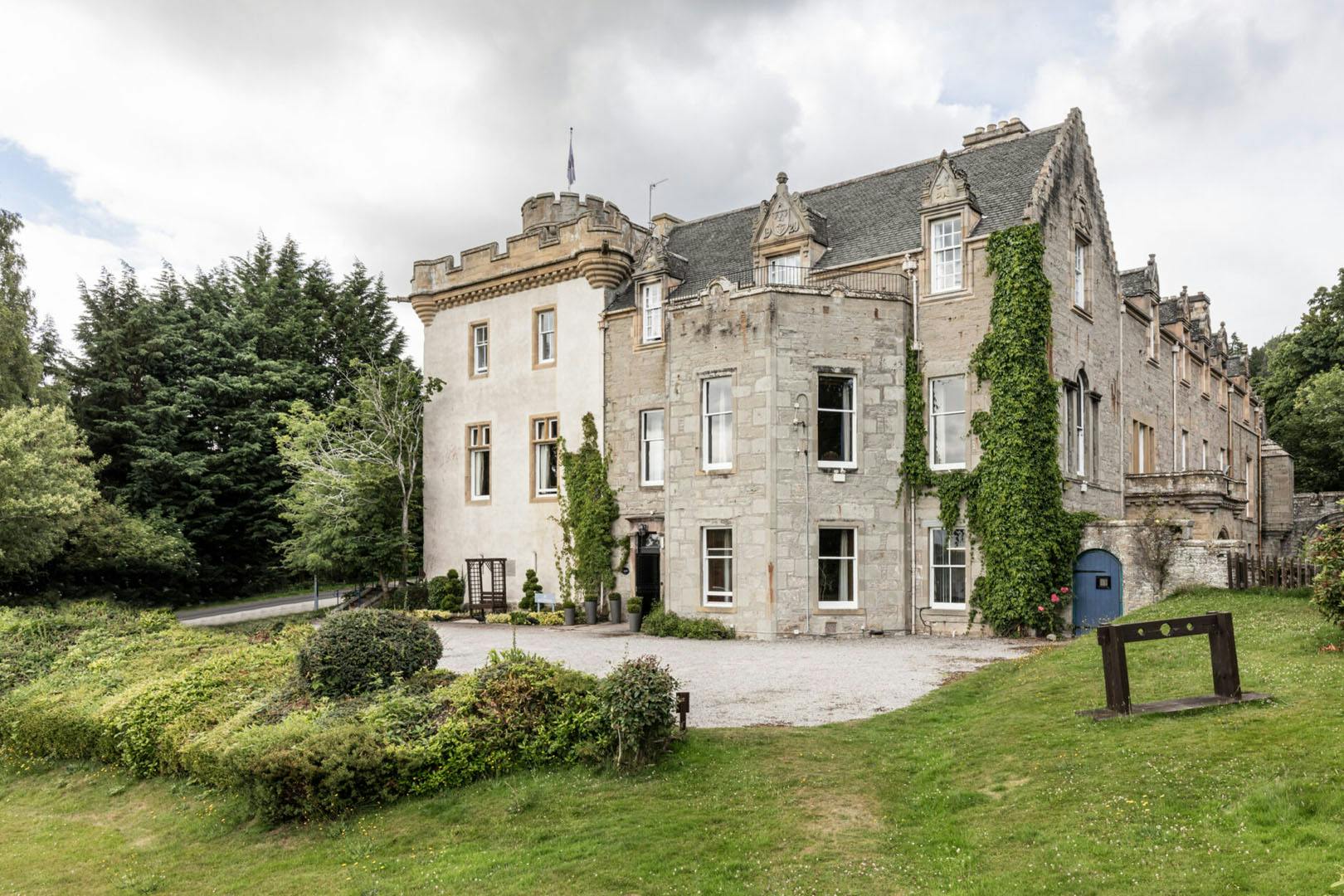 4* Tulloch Castle Hotel