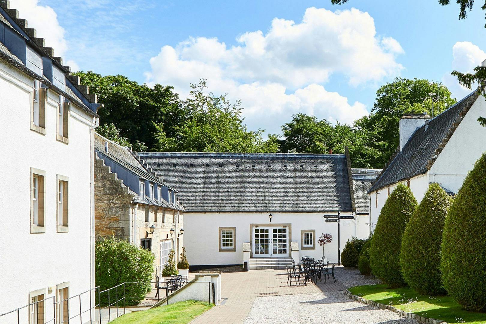 Macdonald Houstoun House Hotel