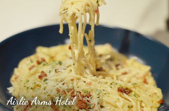 Airlie Arms Hotel, Bar & Restaurant