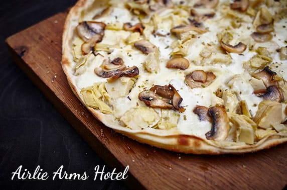 Airlie Arms Hotel, Bar & Restaurant